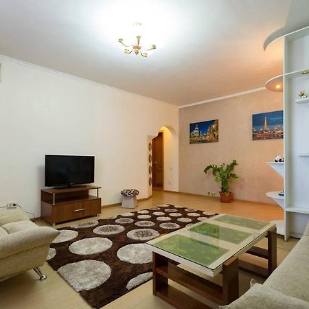 Nadezhda Apartments In Samal Almaty Ngoại thất bức ảnh