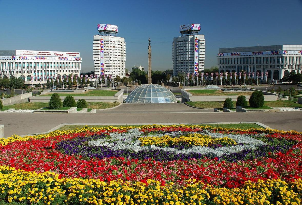 Nadezhda Apartments In Samal Almaty Ngoại thất bức ảnh