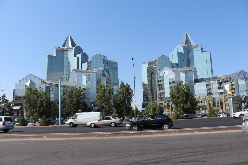 Nadezhda Apartments In Samal Almaty Ngoại thất bức ảnh